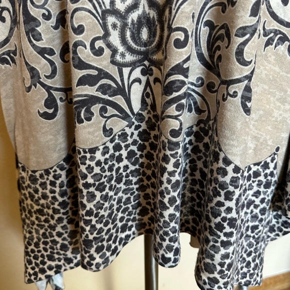 Amma Made In LA Tunic Dress. Size Medium - Picture 7 of 8